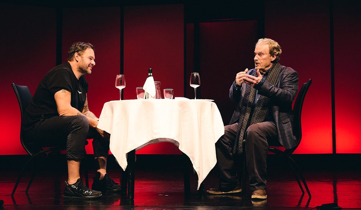 „Niespodziewany powrót” w Warszawie — wydarzenie teatralne, które warto zobaczyć