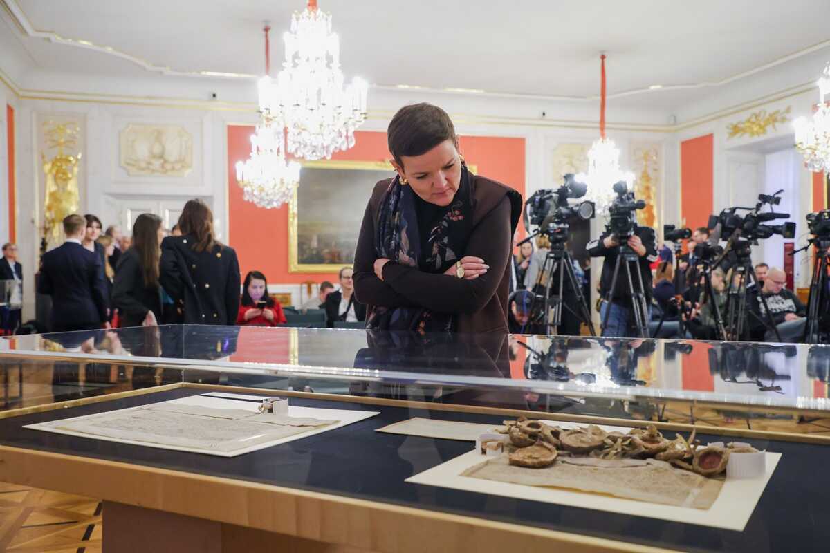 PERGAMINY RELACJI POLSKO-KRZYŻACKICH ZNÓW W WARSZAWIE