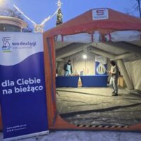 Ogrzewany namiot pomocy w Warszawie uruchomiony podczas silnych mrozów