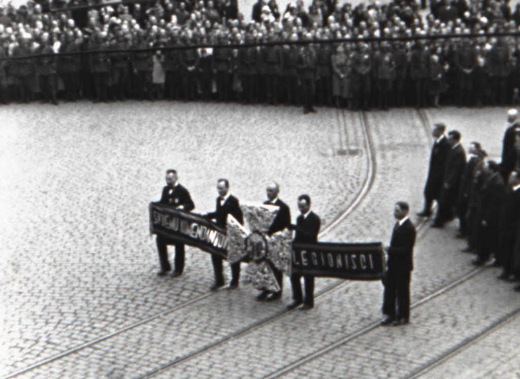 Żołnierze podczas pogrzebu Marszałka Józefa Piłsudskiego w 1935 roku